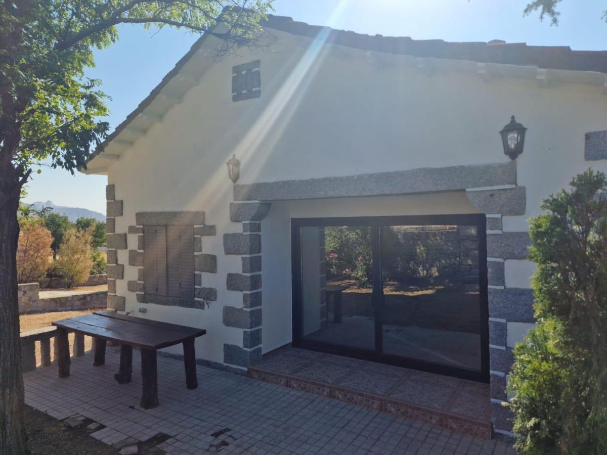 בסריל דה לה סיירה El Nido Del Aguila Hotel Las Gacelas, Becerril מראה חיצוני תמונה